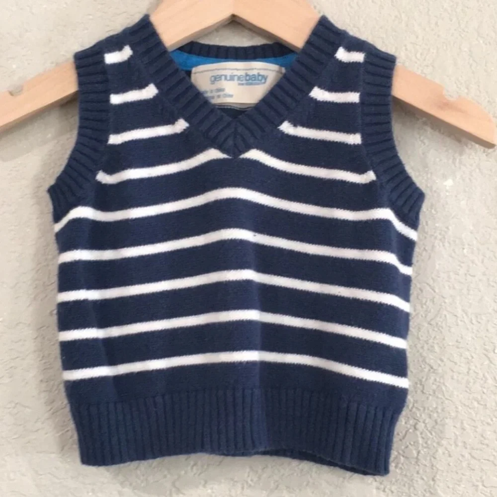 💥 $5 if bundled - Genuine Baby by OshKosh 3 Month Sweater Vest Navy White Stripe